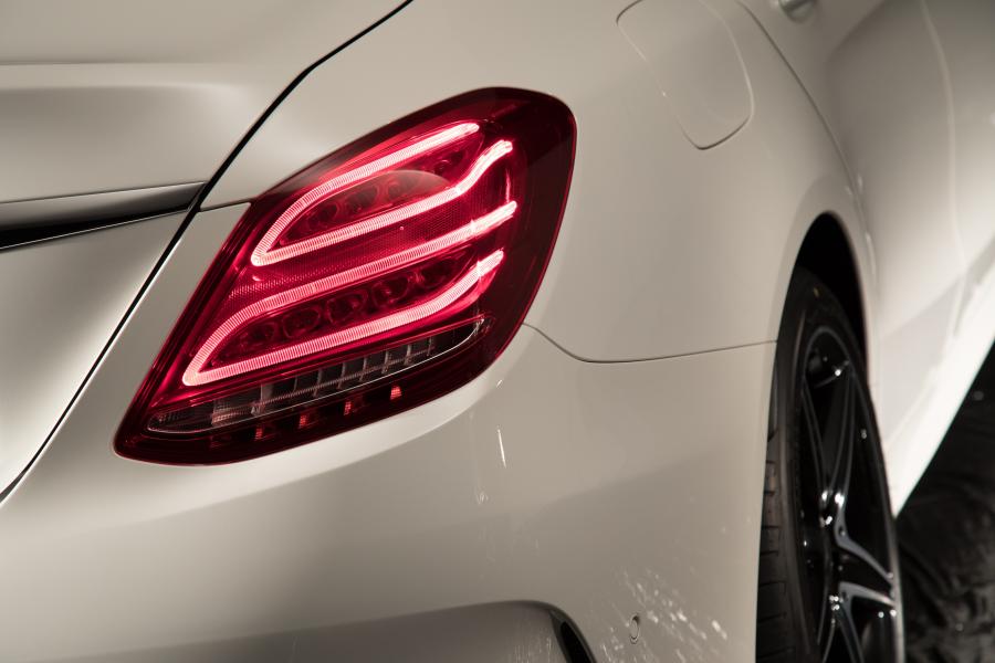Детали экстерьера Mercedes-Benz C300 Sport 2017 года  (LA) (фото 34 из 34)